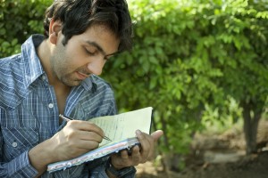 Man_writing_iStock_000011019220_XXXLarge